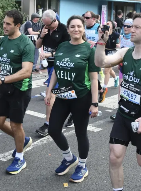 Kelly Brook Running the 2025 London Marathon 04-27-2025