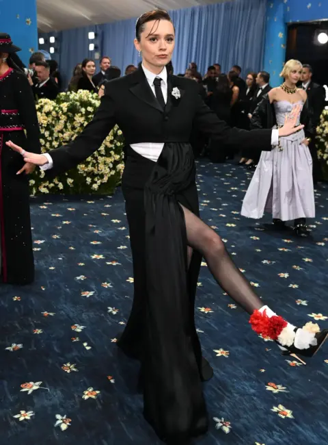 Aimee Lou Wood – The 2025 Met Gala Celebrating ‘Superfine: Tailoring Black Style’ in New York 05-05-25