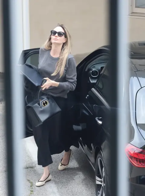 Angelina Jolie’s Dining Out: A Visit to CARA Restaurant in Los Angeles 05-12-25