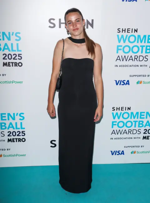 Anouk Denton – Women’s Football Awards 2025 in London 05-01-25