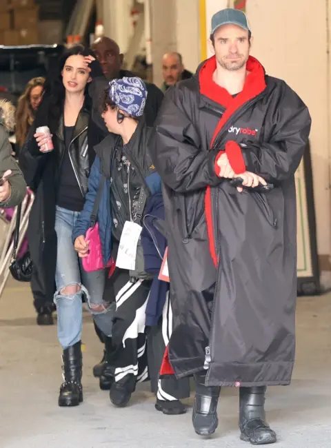 Behind the Scenes: Krysten Ritter and Charlie Cox Spotted Filming ‘Daredevil: Born Again’ in Brooklyn 05-23-25