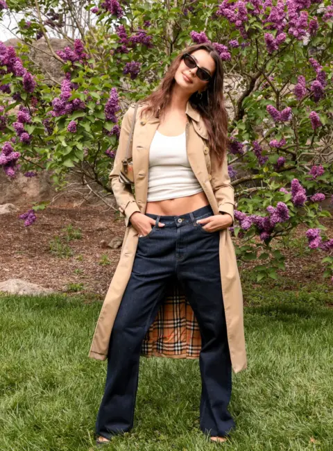 Emily Ratajkowski – Burberry Spring Luncheon in New York 05-02-25