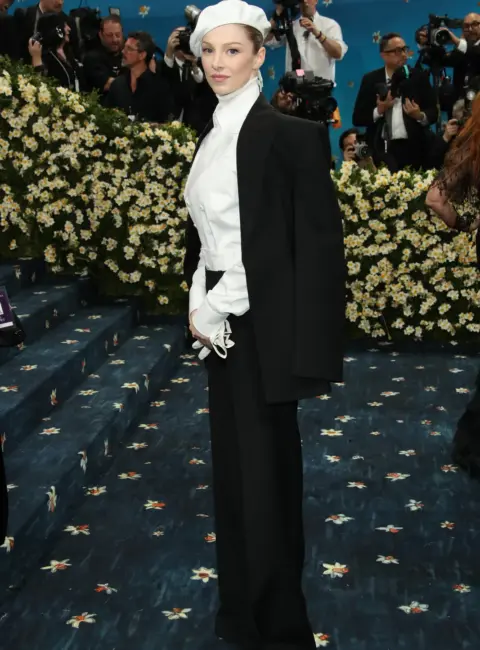 Hunter Schafer – The 2025 Met Gala Celebrating ‘Superfine: Tailoring Black Style’ in New York 05-05-25