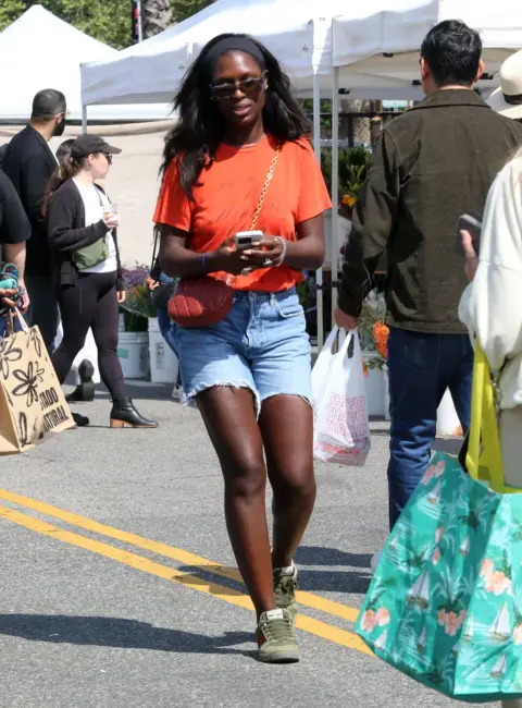 Jodie Turner-Smith Enjoys Fresh Produce at The Farmers Market in Los Angeles 05-18-25