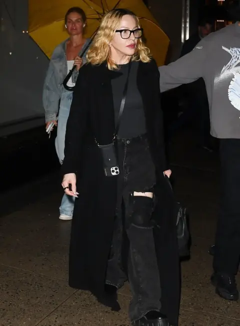 Madonna Spotted Exiting Upper East Side Art Gallery in NYC 05-15-25