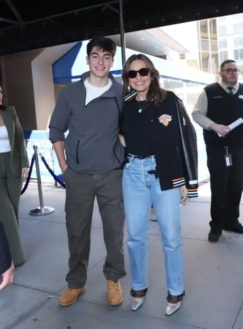Mariska Hargitay and Son Enjoy Knicks Playoff Action at MSG 05-10-25