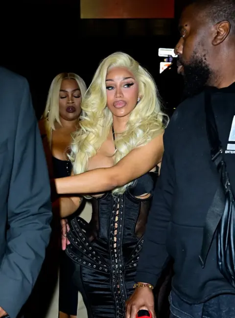 Met Gala 2015 Afterparty: Cardi B’s Arrival at Casa Cipriani 05-06-2025