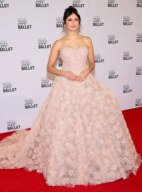 Nina Dobrev – New York City Ballet 2025 Spring Gala in New York 05-08-25
