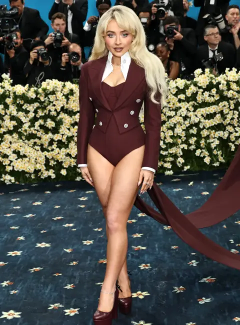 Sabrina Carpenter – The 2025 Met Gala Celebrating ‘Superfine: Tailoring Black Style’ in New York 05-05-25