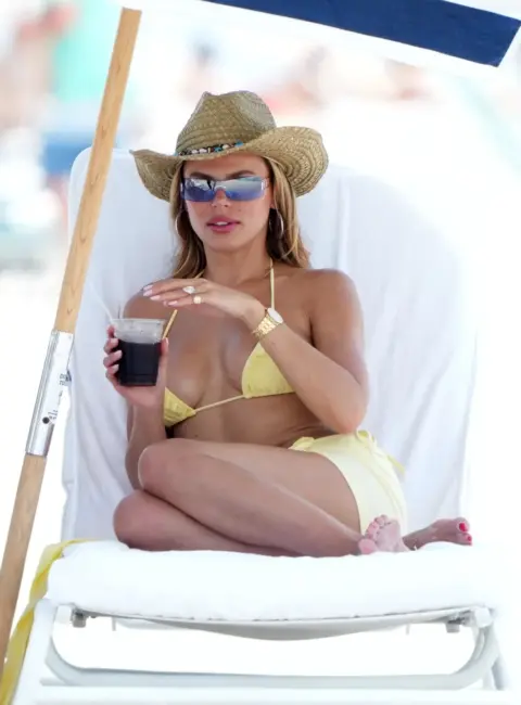Sun-Kissed: Brooks Nader’s Miami Bikini Look 05-07-25