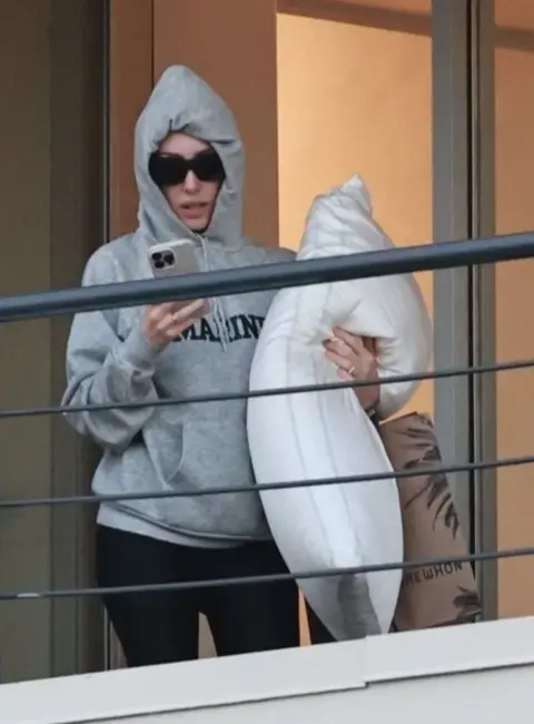 Bianca Censori Finds Comfort in Hollywood Salon with King Size Pillow 06-19-25