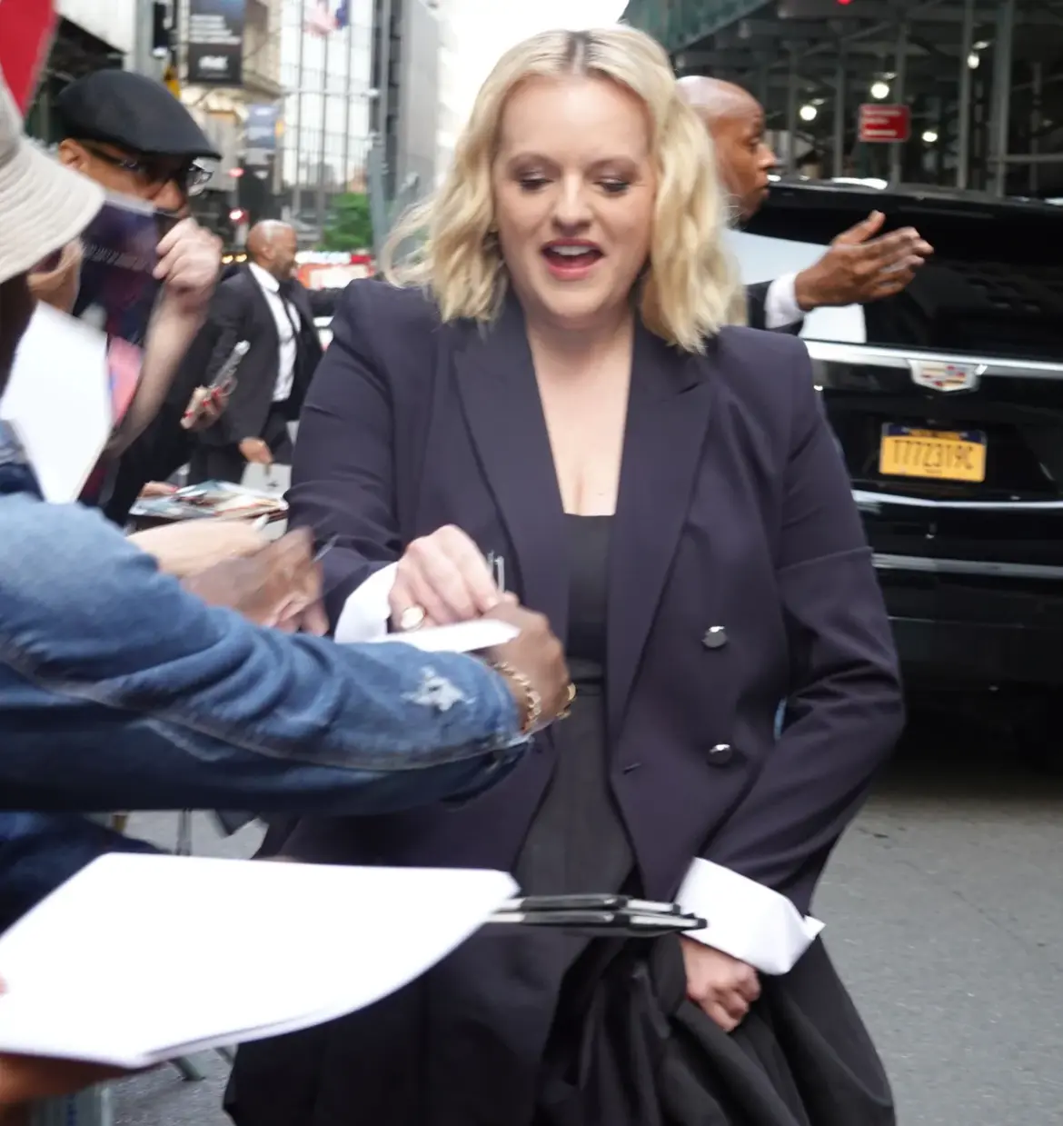 Elisabeth Moss Delights Fans at Gotham Awards in New York City 06-02-25