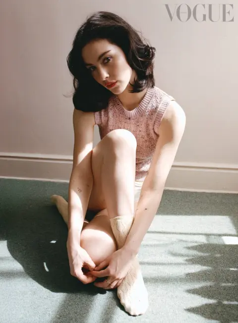 Gracie Abrams – VOGUE Mexico July 2025