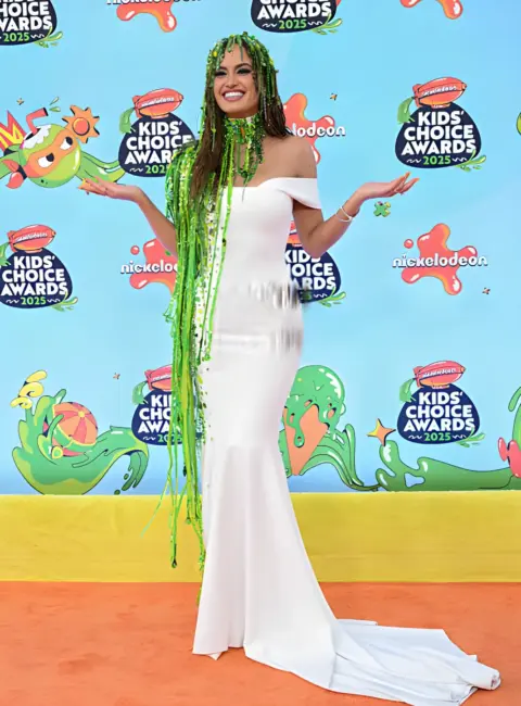Haley Kalil – 2025 Nickelodeon Kids’ Choice Awards in Santa Monica 06-21-25
