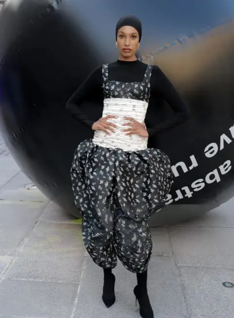 Ikram Abdi Omar – Royal Academy Summer Exhibition Preview Party at Burlington House 06-11-25