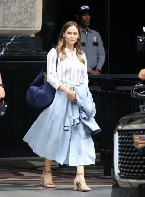 Jennifer Garner is Spotted on Set of a New Project in Los Angeles 06-24-25