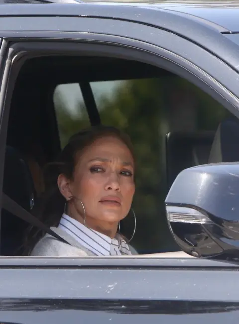 Jennifer Lopez – Passenger Seat in LA 06-04-25