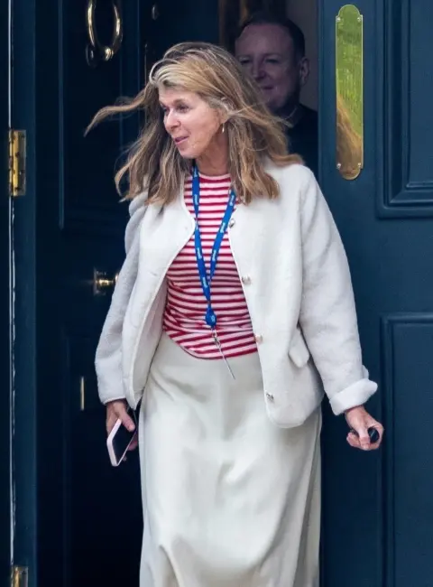 Kate Garraway Leaves a Beauty Clinic in London 06-05-25