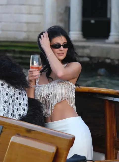 Kendall and Kylie Jenner Spotted Touring Venice, Italy 06-28-25