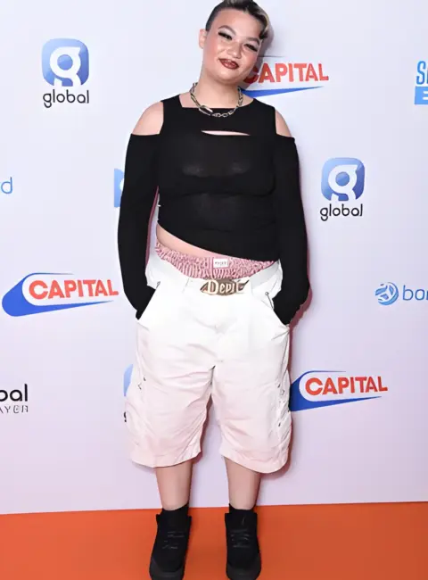 Lola Young – Capital’s Summertime Ball 2025, Wembley Stadium, London 06-15-25