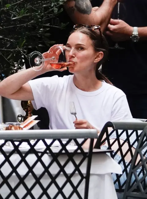 Natalie Portman Enjoys a Holiday in Rome 05-30-25