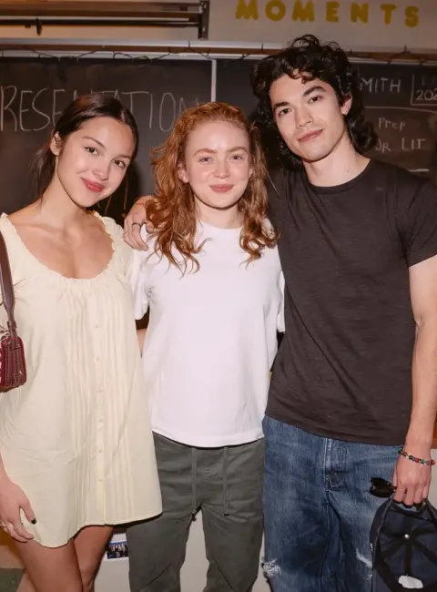 Olivia Rodrigo Pays a Visit to Sadie Sink and the Cast of ‘John Proctor is the Villain’ in New York City 06-08-25