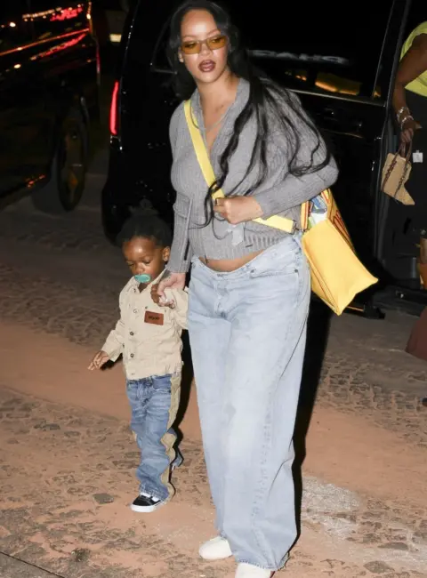 Rihanna’s Family Night Out: Dinner at Cesar in Paris 06-28-25