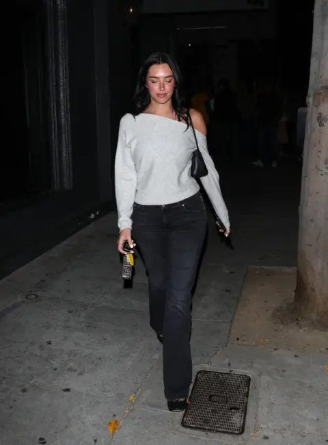 Stassie Karanikolaou Rocks Casual Style at Craig’s Dinner Outing 06-23-25