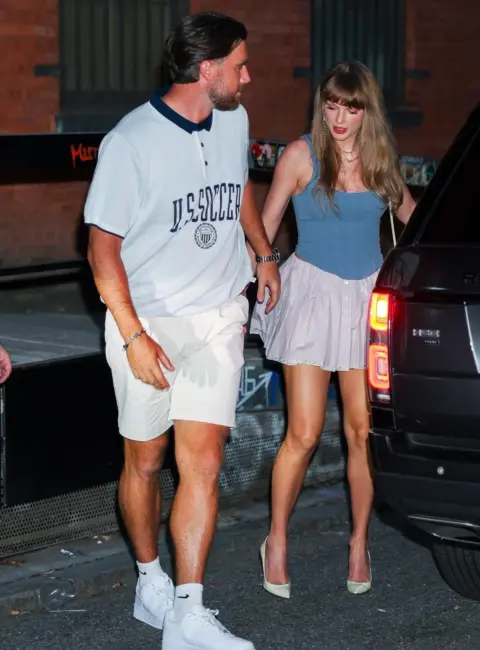 Taylor Swift and Travis Kelce Spotted Holding Hands During Stylish Dinner Date in New York City 06-20-25