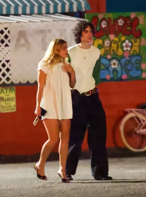 Addison Rae Out to Dinner with Sombr in Los Angeles 07-27-25