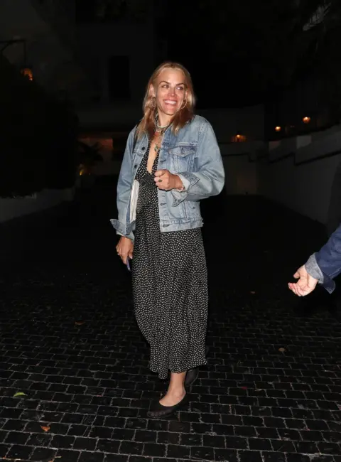 Busy Philipps Radiates Joy During Girls’ Night Out in Los Angeles 07-12-25