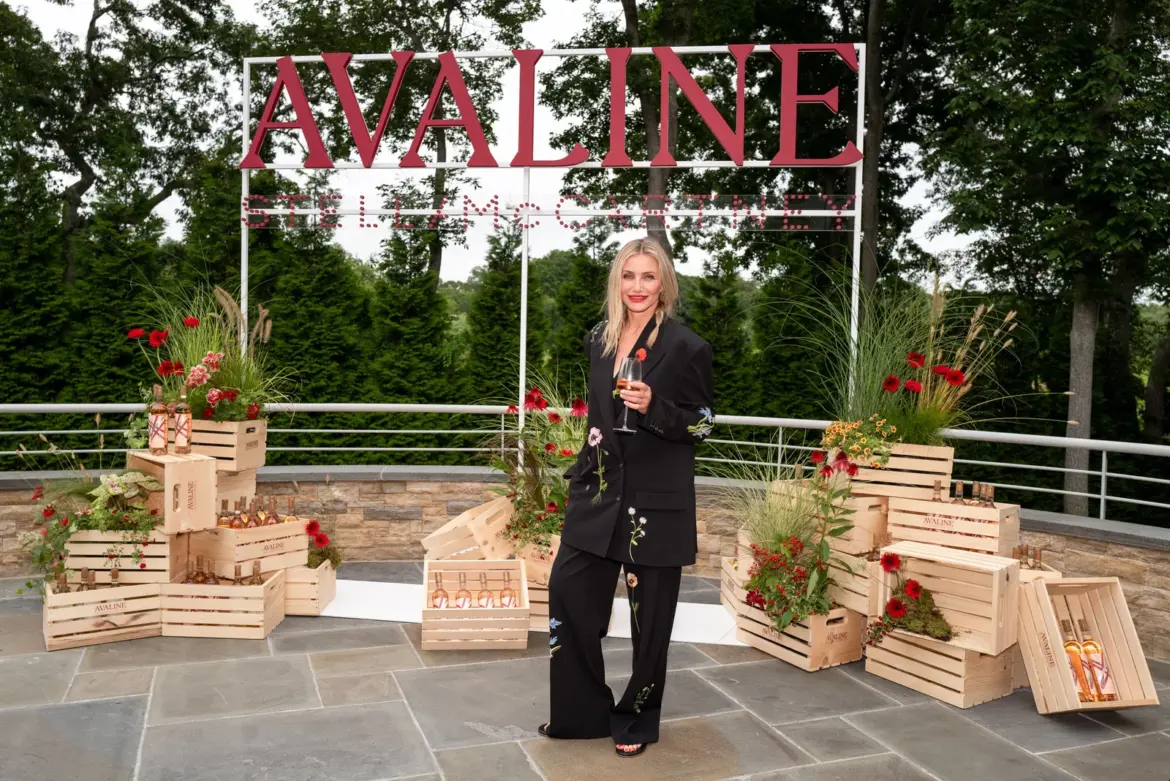 Cameron Diaz – AVALINE & STELLA MCCARTNEY TOAST THE LAUNCH OF THEIR LIMITED-EDITION BOTTLE, East Hampton 07-12-25