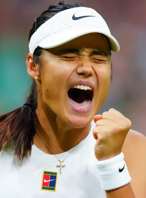 Emma Raducanu Falls to Aryna Sabalenka in Wimbledon’s Ladies’ Singles Third Round 07-04-25