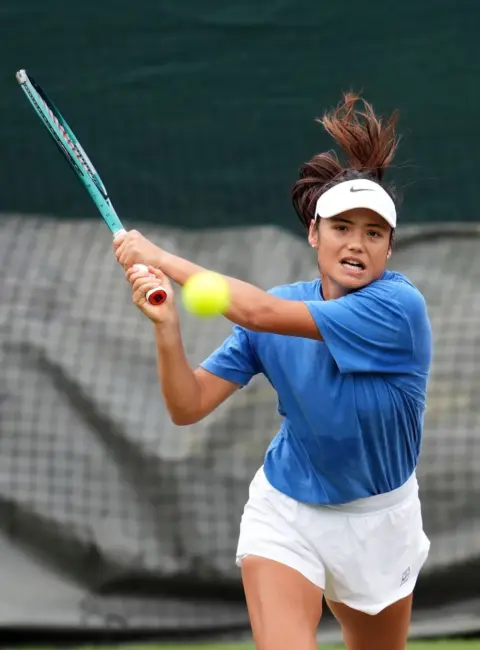 Emma Raducanu’s Intense Practice Session at Wimbledon Day Three in London, England 07-02-2025