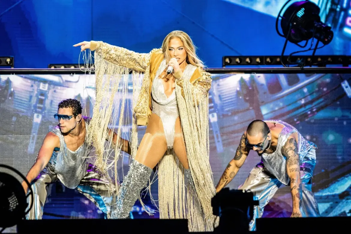 Jennifer Lopez – Performs at Lucca Summer Festival for ‘Up All Night’ Tour 07-21-25