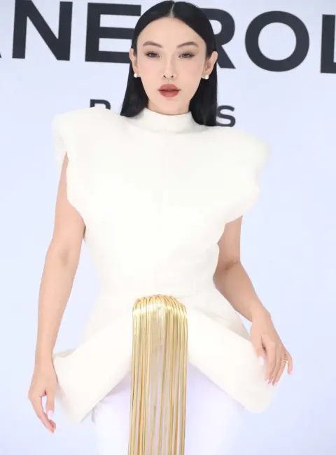 Jessica Wang – Stephane Rolland Photocall at 2025 Paris Fashion Week in Paris, France 07-08-25