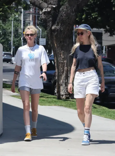 Kristen Stewart and Dylan Meyer Spotted at Casa Leo 07-05-25