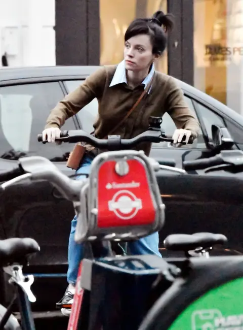 Lily Allen Cycling Through Notting Hill 07-27-25