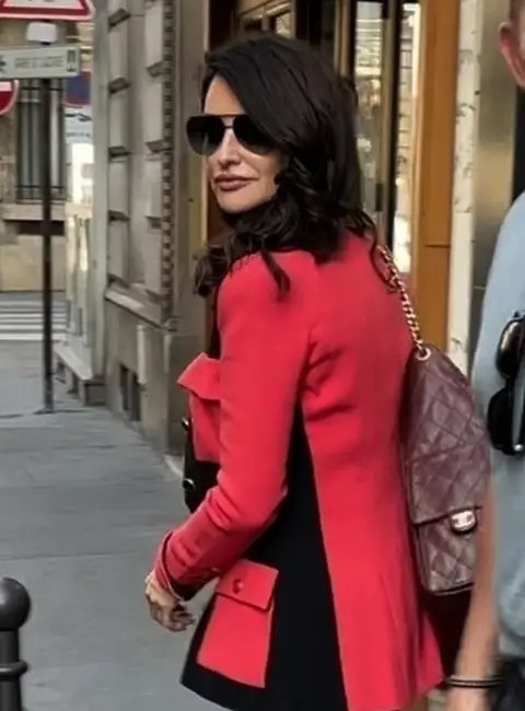 Penelope Cruz Stuns in Chic Parisian Ensemble During a Stylish Outing in Paris 07-09-25