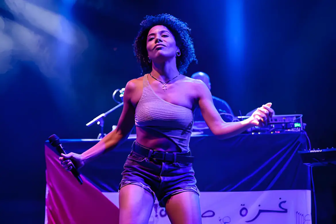 Simona Boo (of 99 Posse) Performs at Castello Sforzesco in Milan, Italy 07-19-25