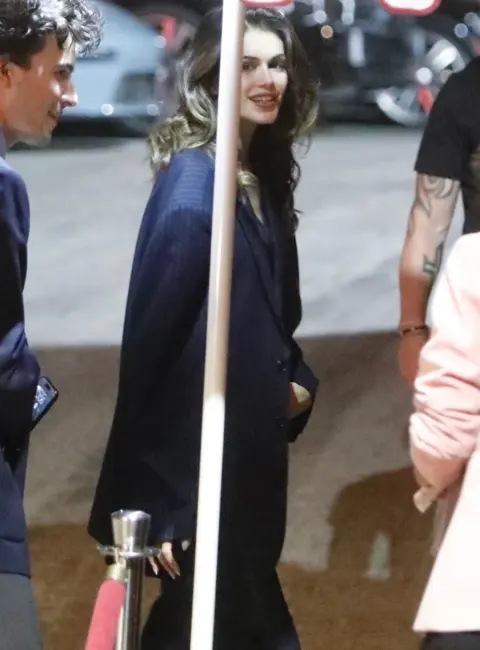 Kaia Gerber Attends Cara Delevingne’s Birthday Party at Bar Marmont in Los Angeles 08-05-2025