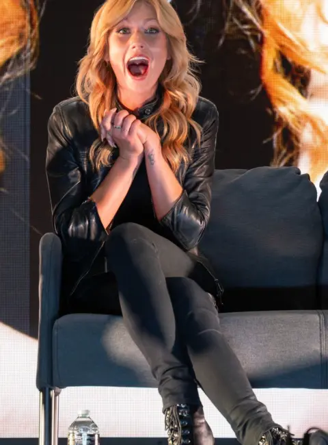 Katherine McNamara – For the Love of Fantasy Convention in London 08-18-2025