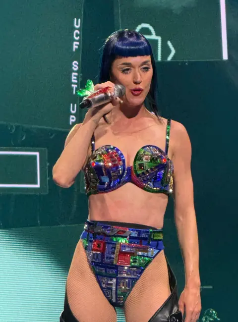 Katy Perry – Perry: The Lifetimes Tour Hits Philly 08-09-2025
