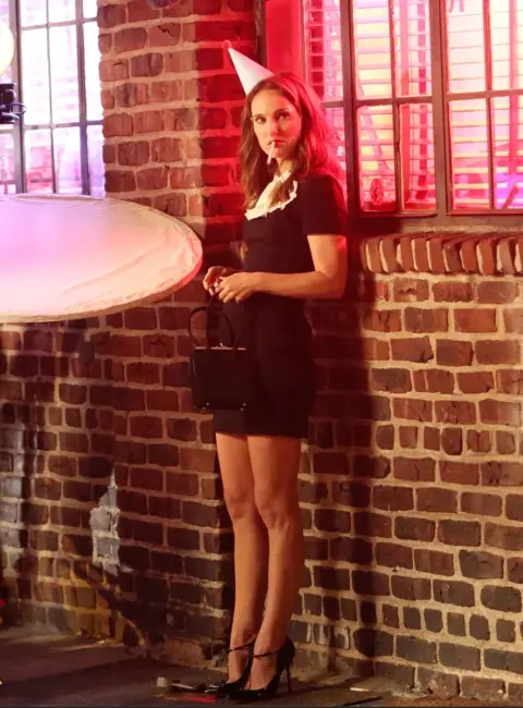 Natalie Portman Seen on the Set of ‘Good Sex’ in New York City 08-01-2025