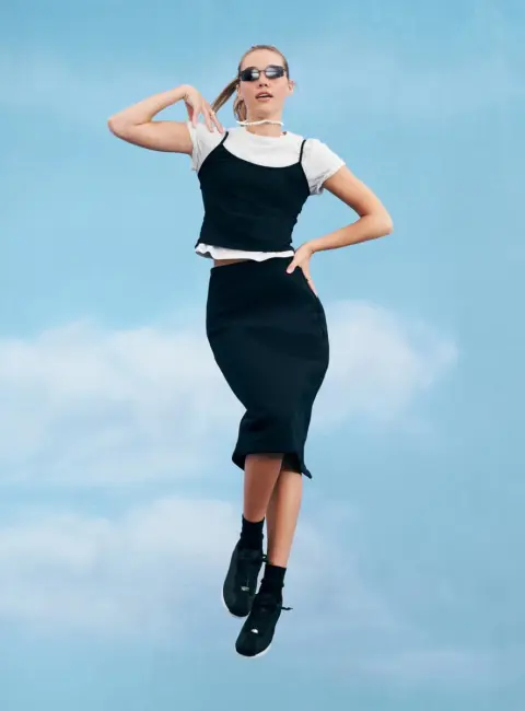 Olivia Ponton – Old Navy Bounce Fleece July 2025