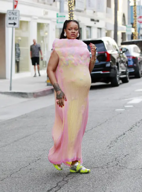 Rihanna Stepping Out in Los Angeles 08-04-2025