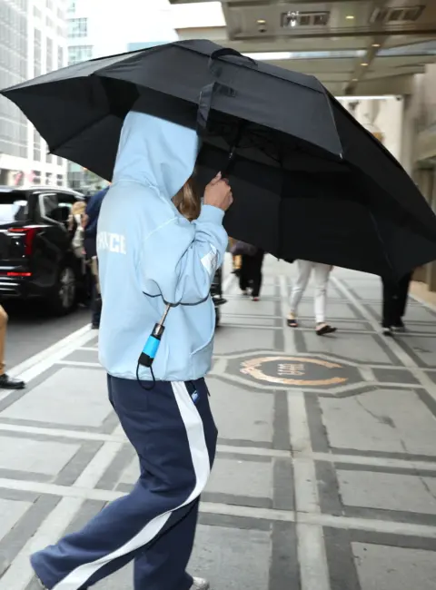 Sydney Sweeney Out and About in New York 08-06-2025