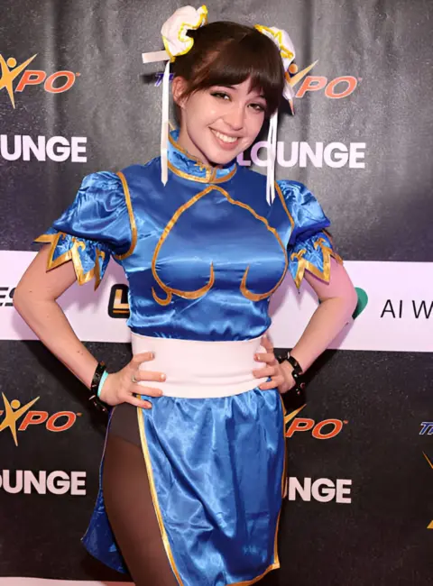 TheMissusViv – TheFitExpo Anaheim in Anaheim, California 08-02-2025