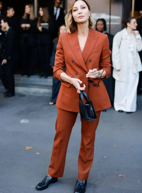Anna Ferzetti – Arrives to Max Mara Fashion Show During Milan’s Fashion Week Womenswear Spring/Summer 2026 in Milan, Italy 09-25-2025