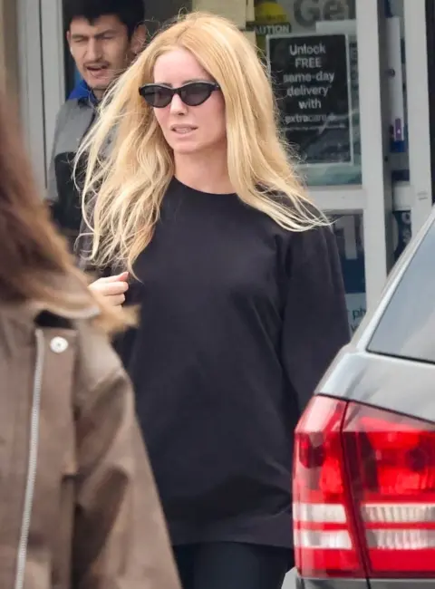 Annabelle Wallis Runs Errands in Casual Style at CVS in Los Angeles 09-13-2025